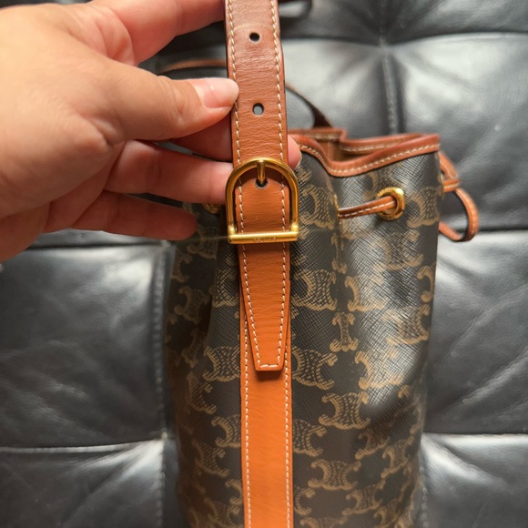 Celine Triomphe canvas small bucket bag - Picture 8 of 15